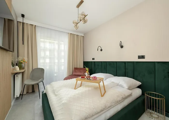 In By River And Διαμέρισμα Dziwnów