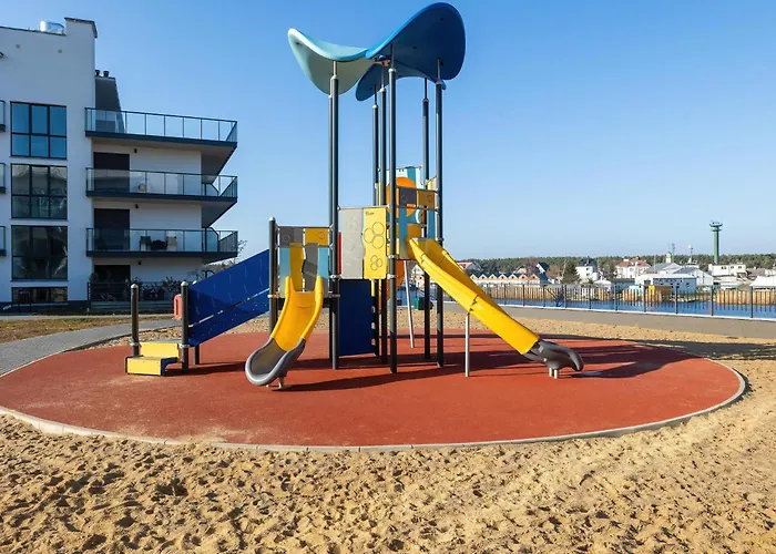 In By River And Διαμέρισμα *