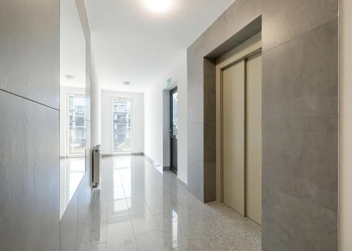 In By River And Διαμέρισμα *